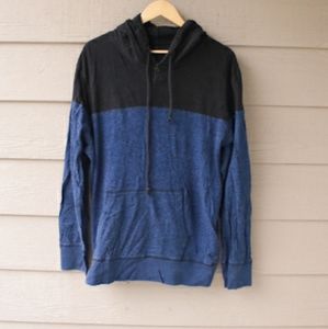 AEO Classic Fit Hooded Long Sleeve